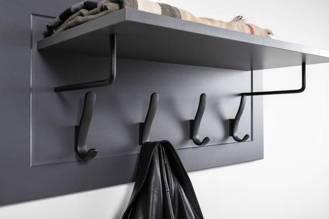 Комод четыре ящика с настенной вешалкой и двумя платяными шкафами Остин цвет серый графит/дуб крафт золотой