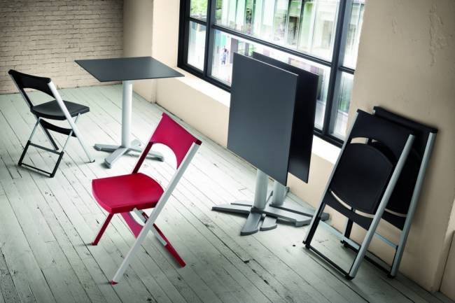 Стул пластиковый складной Compact желтый 435х470х775 мм Стул пластиковый складной Compact желтый 435х470х775 мм