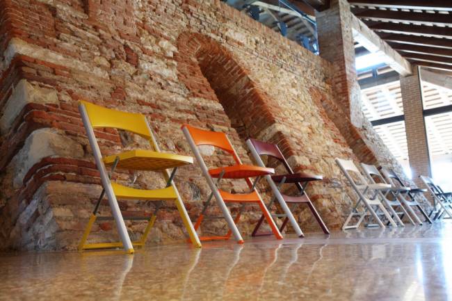 Стул пластиковый складной Compact красный 435х470х775 мм Стул пластиковый складной Compact красный 435х470х775 мм