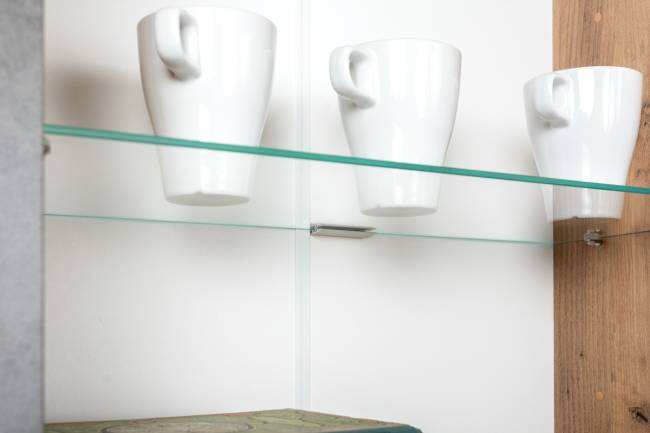 Тумба ТВ Арчи 10.85 цвет дуб крафт золотой/камень тёмный, есть подсветка за стеклом по торцу полки Тумба ТВ Арчи 10.85 цвет дуб крафт золотой/камень тёмный, есть подсветка за стеклом по торцу полки