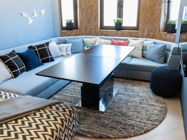 Стол-трансформер Левмар Slide G27/S79 черный глянец/ опоры нерж.сталь Стол-трансформер Левмар Slide G27/S79 черный глянец/ опоры нерж.сталь